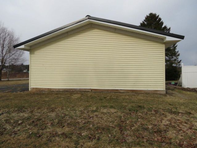 7021 Vermont Route 100, Troy, VT 05868