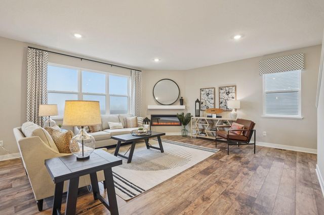 1995 Shady View Court, Shakopee, MN 55379