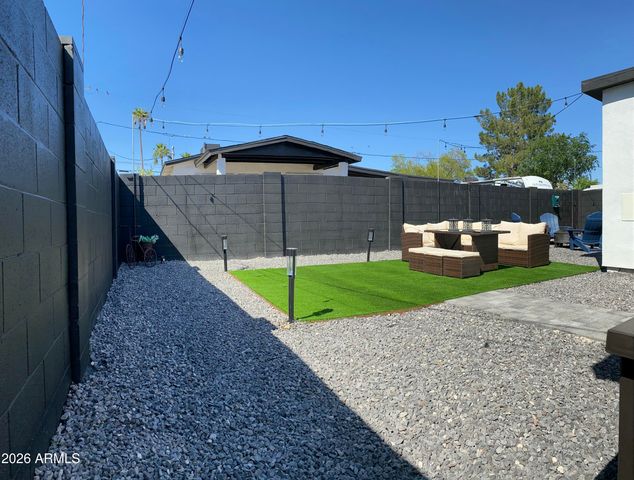 386 W FAIRVIEW Street, Chandler, AZ 85225