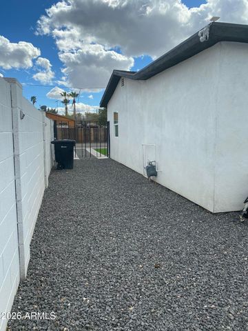 386 W FAIRVIEW Street, Chandler, AZ 85225