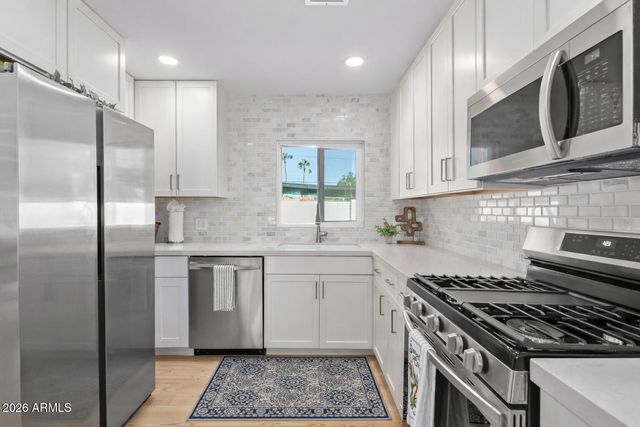 386 W FAIRVIEW Street, Chandler, AZ 85225