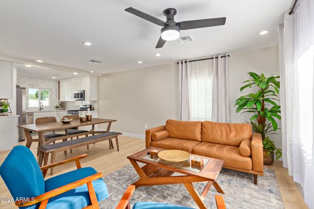 386 W FAIRVIEW Street, Chandler, AZ 85225