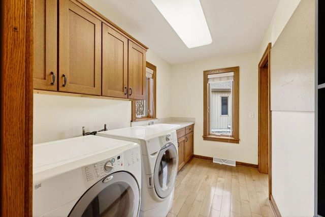 1242 Springbrook Drive, Baraboo, WI 53913