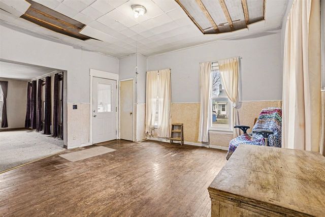 108 S Michigan Avenue, Vicksburg, MI 49097