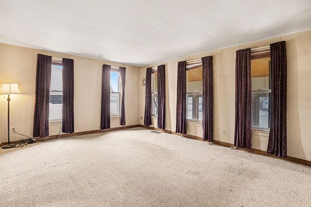 108 S Michigan Avenue, Vicksburg, MI 49097