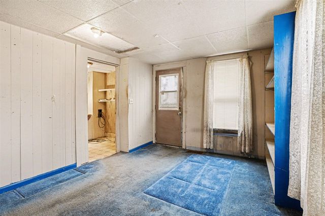 108 S Michigan Avenue, Vicksburg, MI 49097