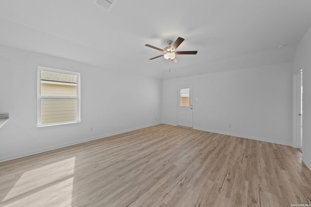 4014 Mistyrock Way, Von Ormy, TX 78073