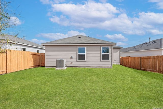 4014 Mistyrock Way, Von Ormy, TX 78073