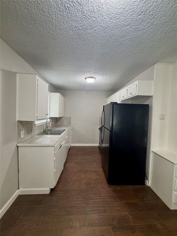 4827 Pine Avenue A, Pasadena, TX 77503
