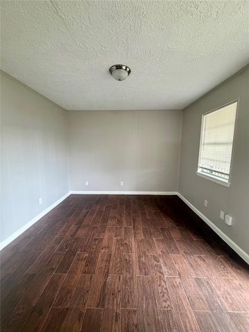 4827 Pine Avenue A, Pasadena, TX 77503
