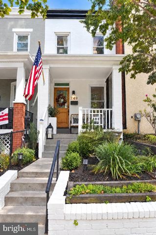 749 KENYON ST NW, Washington, DC 20010
