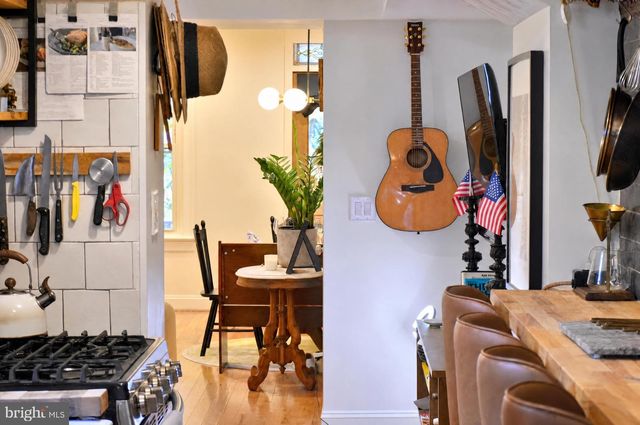 749 KENYON ST NW, Washington, DC 20010