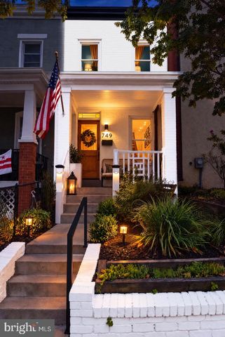 749 KENYON ST NW, Washington, DC 20010