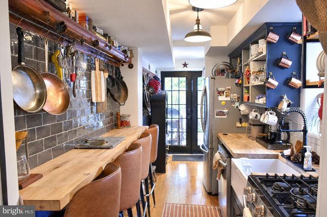 749 KENYON ST NW, Washington, DC 20010