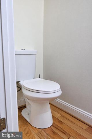 749 KENYON ST NW, Washington, DC 20010