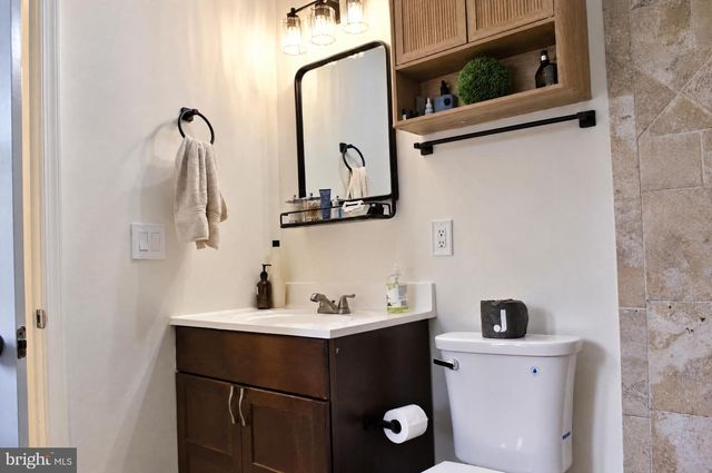 749 KENYON ST NW, Washington, DC 20010