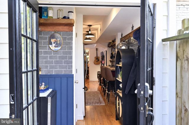 749 KENYON ST NW, Washington, DC 20010