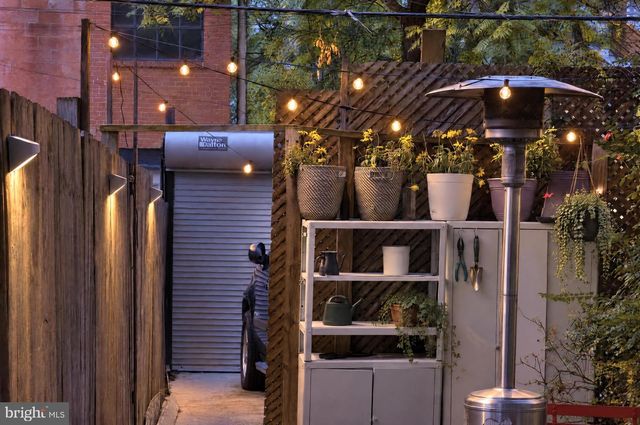 749 KENYON ST NW, Washington, DC 20010