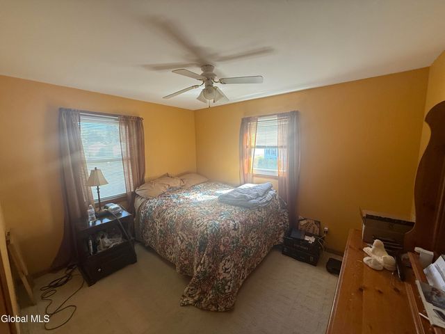 17 Dorchester Drive, Stillwater, NY 12170