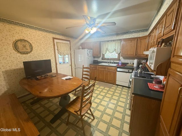 17 Dorchester Drive, Stillwater, NY 12170