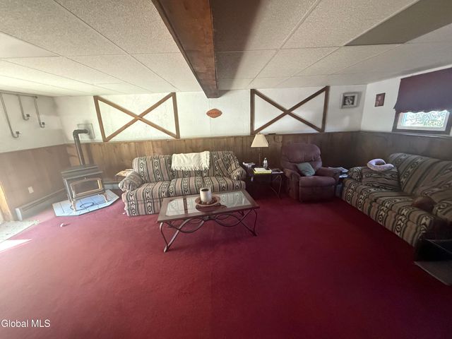 17 Dorchester Drive, Stillwater, NY 12170