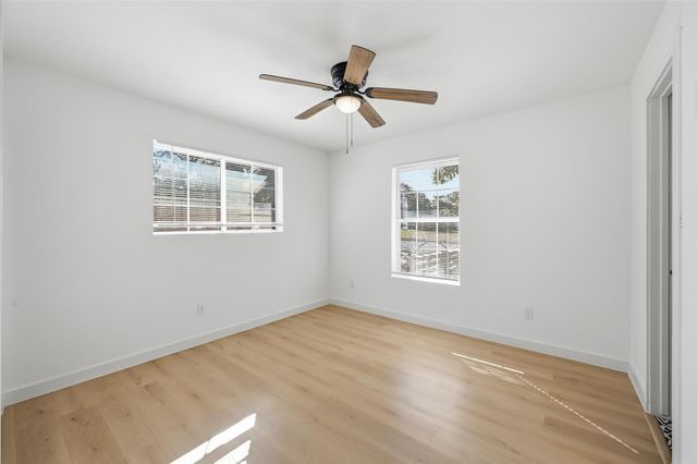 1711 Essex Avenue, Dallas, TX 75203