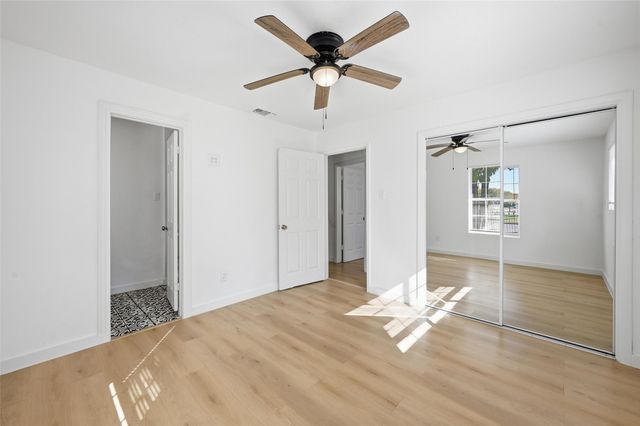 1711 Essex Avenue, Dallas, TX 75203