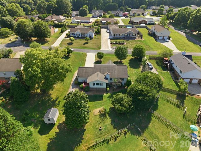 3842 Serenity Drive, Hickory, NC 28602