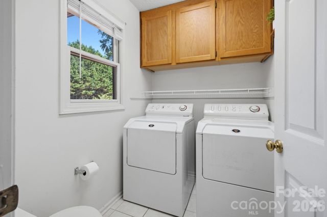 3842 Serenity Drive, Hickory, NC 28602