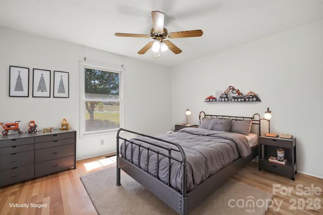 3842 Serenity Drive, Hickory, NC 28602