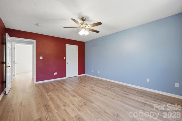 3842 Serenity Drive, Hickory, NC 28602