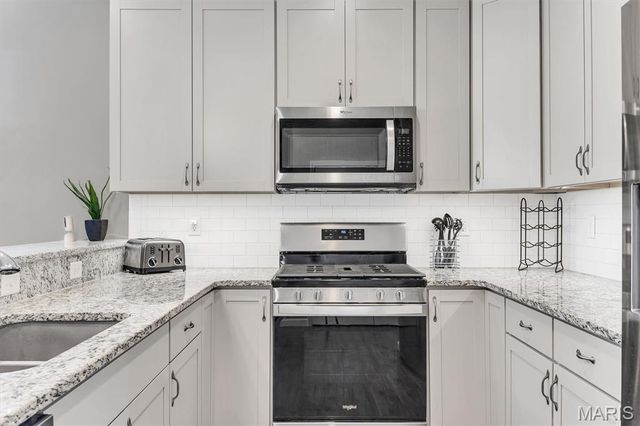 405 Copperfield Court, St Charles, MO 63301