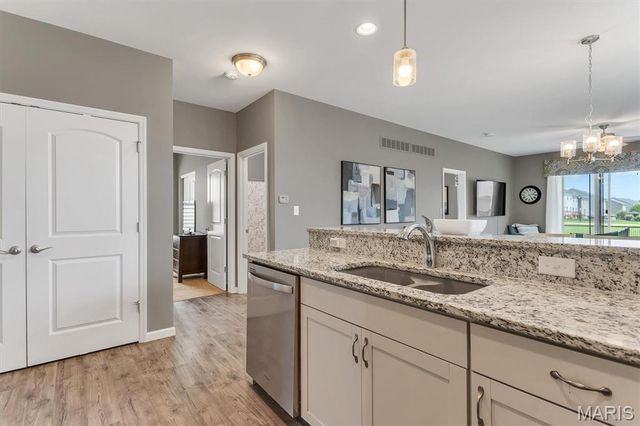 405 Copperfield Court, St Charles, MO 63301