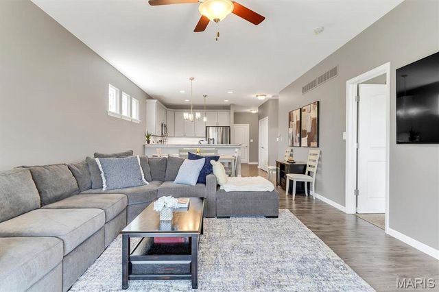 405 Copperfield Court, St Charles, MO 63301