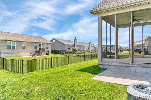 405 Copperfield Court, St Charles, MO 63301