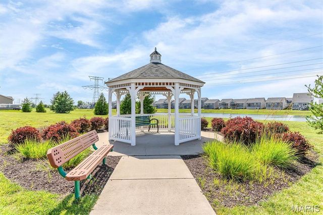 405 Copperfield Court, St Charles, MO 63301