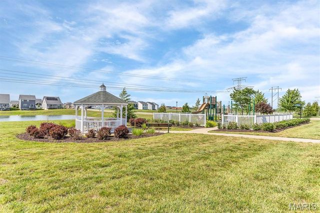 405 Copperfield Court, St Charles, MO 63301