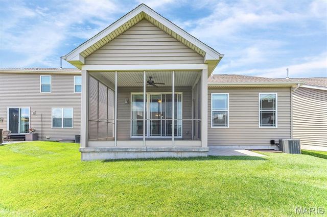 405 Copperfield Court, St Charles, MO 63301