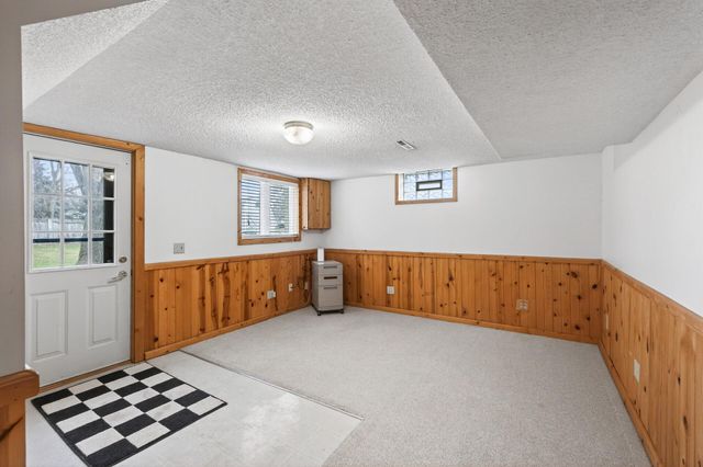 13563 Eidelweiss Street NW, Andover, MN 55304