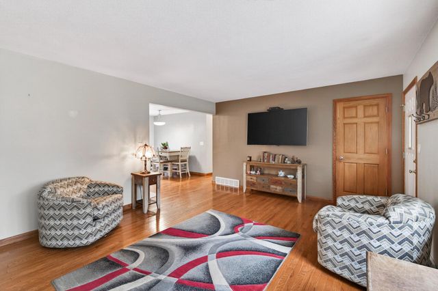 13563 Eidelweiss Street NW, Andover, MN 55304