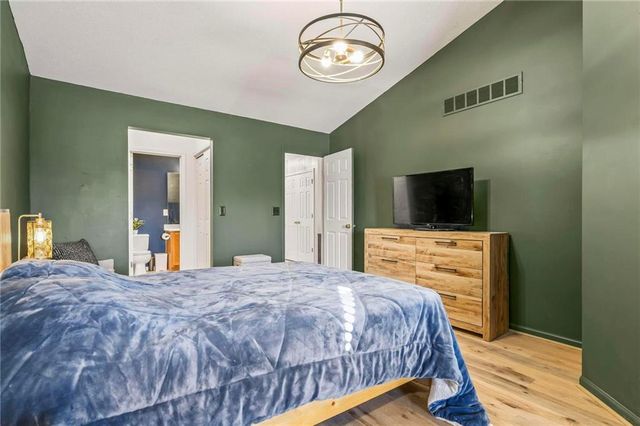 1905 NW 82nd Terrace, Kansas City, MO 64151