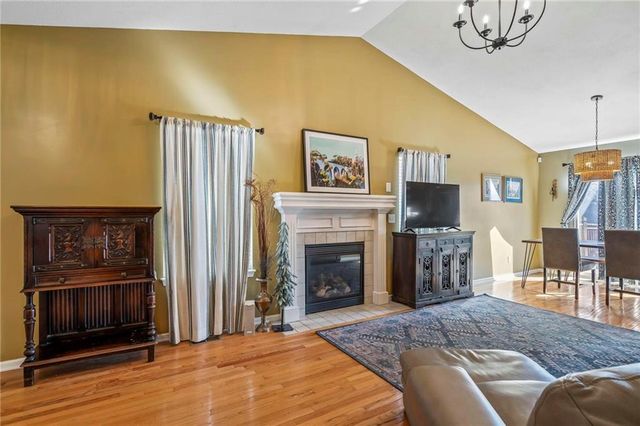 1905 NW 82nd Terrace, Kansas City, MO 64151