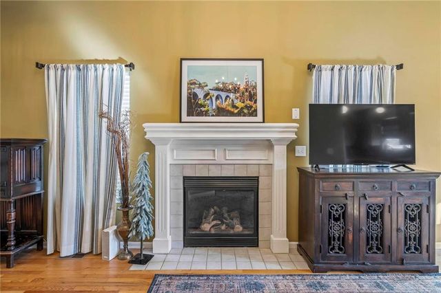 1905 NW 82nd Terrace, Kansas City, MO 64151