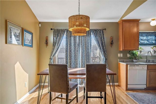 1905 NW 82nd Terrace, Kansas City, MO 64151