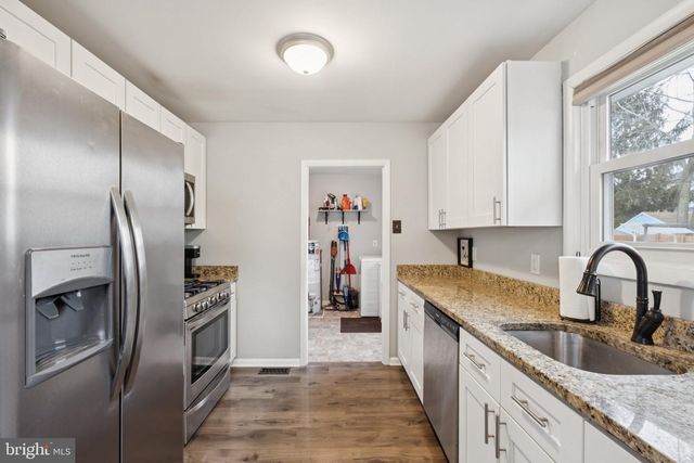 614 W BROOKE AVE, Magnolia, NJ 08049