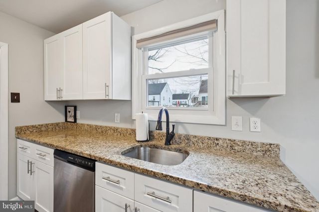 614 W BROOKE AVE, Magnolia, NJ 08049