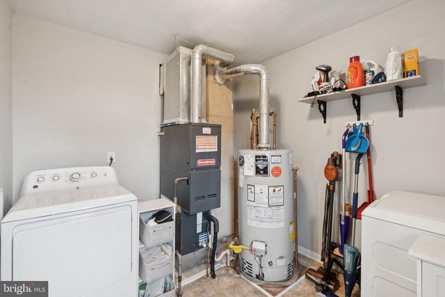 614 W BROOKE AVE, Magnolia, NJ 08049