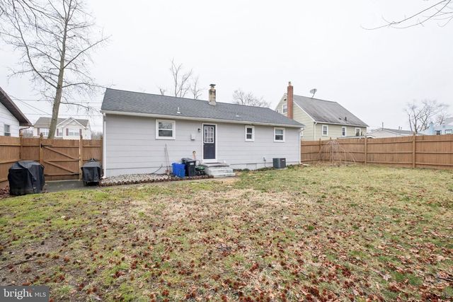 614 W BROOKE AVE, Magnolia, NJ 08049