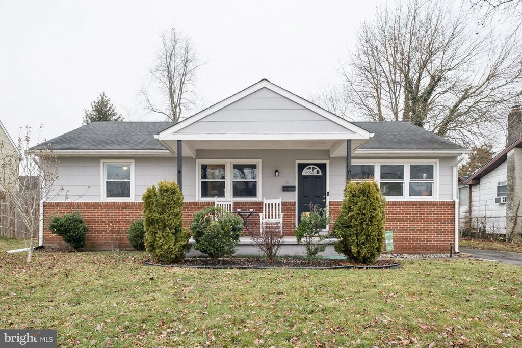 614 W BROOKE AVE, Magnolia, NJ 08049