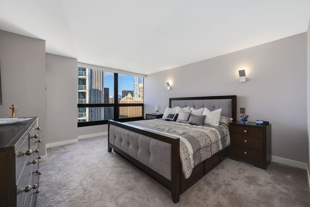 360 E RANDOLPH Street 4203, Chicago, IL 60601